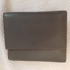 Leather wallet new and unused.